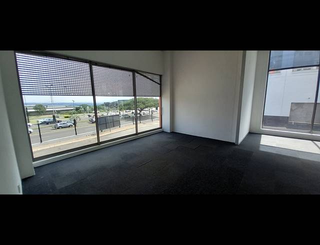 186M² OFFICE TO LET IN BRYANSTON